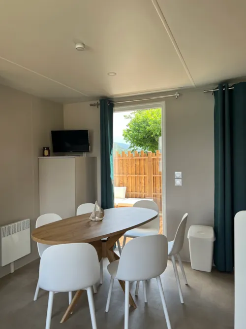 Location - Mobil Home Côté Jardin Grand Confort Proche Lac, Privatif  3 Chambres, 2 Salles D'eau - image n°3 - Camping D'Herbelon