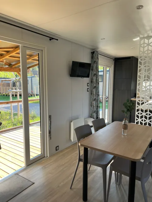 Mietunterkunft - Mobilheim Grand Large Confort Am Seeufer, 2 Schlafzimmer, 1 Badezimmer - image n°2 - Camping D'Herbelon