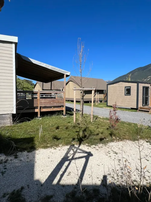 Mietunterkunft - Mobilheim Samoa Confort Am See, 2 Schlafzimmer, 1 Badezimmer - image n°8 - Camping D'Herbelon