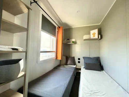 Accommodation - Mobile Home Laguna Colorada - 2 Bedrooms - image n°4 - Camping Le Hameau des Pêcheurs