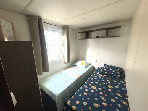 Mietunterkunft - Mobilheim Titicaca – 3 Schlafzimmer – Klimatisiert - image n°2 - Camping Le Hameau des Pêcheurs