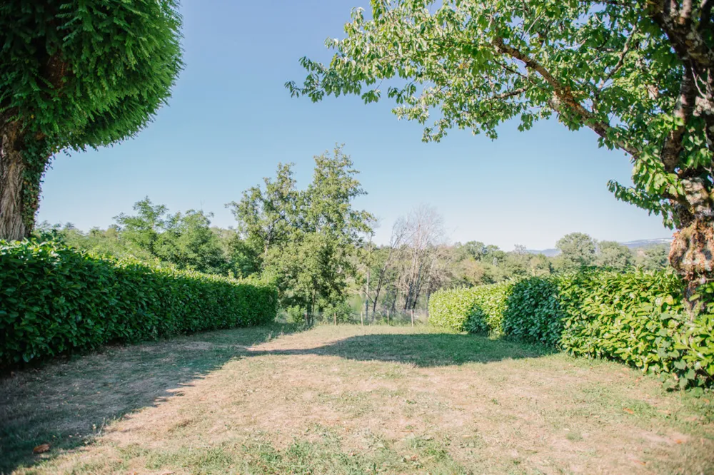 Emplacement - Vue Rivière Et Montagnes  - Taille Xxl - Camping Côté Vercors