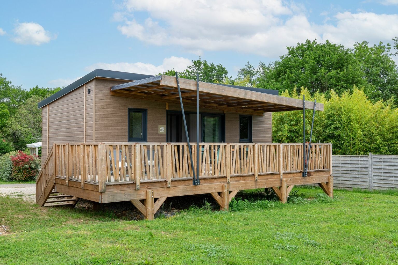 Location - Chalet 3 Chambres Bord De Lac **** - Camping Sandaya Le Carbonnier