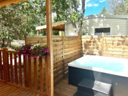 Huuraccommodatie(s) - Family Luxe Premium 30M² - Jacuzzi - Airconditioning + Tv - Camping Koawa Le Bontemps