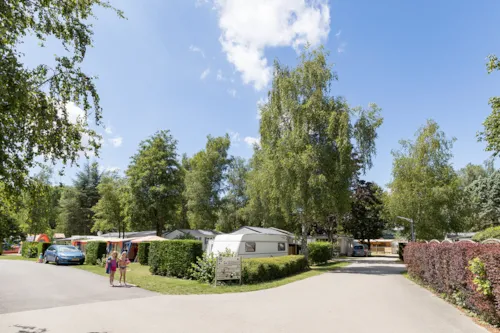 Stellplatz - Komfort-Stellplatzpaket, Große Größe - image n°4 - Camping Le Bontemps