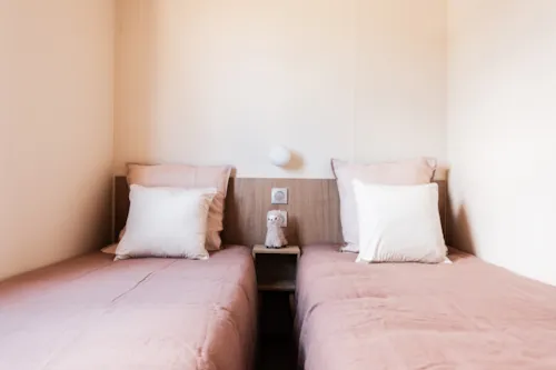 Accommodation - New Mobil-Home Ciela Prestige - 3 Bedrooms Including 1 Master Suite - Bed Linen, Towels And Bbq Included - image n°3 - Camping Le Bontemps