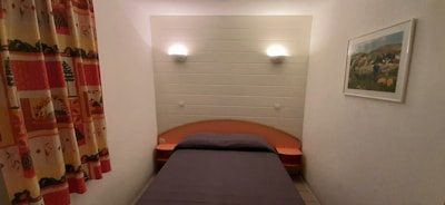 1-Bedroom Apartment