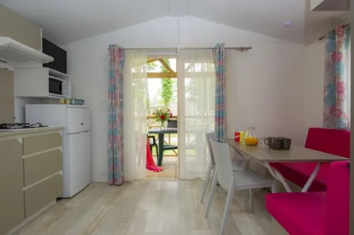 Accommodation - Mobile Home Habana Top Tv  24M² - image n°10 - Capfun - Camping Caravaneige L'Oursière