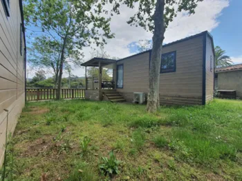 Mietunterkunft - Mobilheim Lodge - 2 Schlafzimmer - 26 M² - - Camping La Vallée