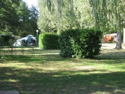 Stellplatz - Stellplatz Pauschale Wanderer Oder Radfahrer Mit Zelt -  Camping Tente Simone 