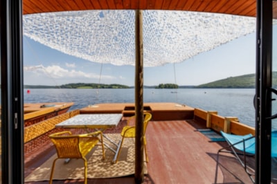 Lodge Boat 2 cabins