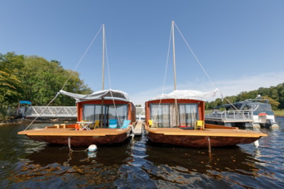 Lodge Boat 2 cabins