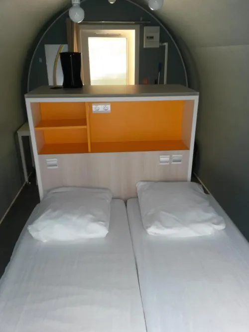 Accommodation - L'aventure Duo (No Water, 1 Bedroom, 11 M²) 🍀🍀 - image n°4 - Camping Le Bois de Cornage