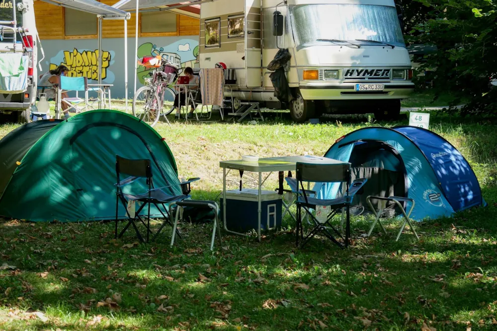 Pitch tent / caravan / camper ⛺🚐🚌🌞