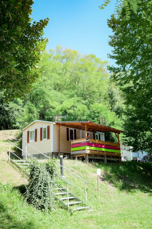 Huuraccommodatie(s) - Le Bonheur (2 Slaapkamers, 29 M², Airconditioning) 💛💛💛💛 - image n°4 - Camping Le Bois de Cornage