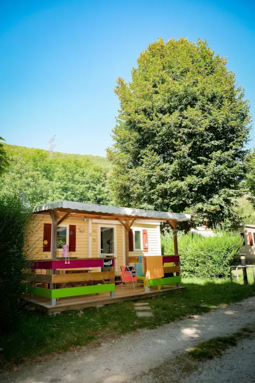 Huuraccommodatie(s) - Le Bonheur (2 Slaapkamers, 29 M², Airconditioning) 💛💛💛💛 - image n°2 - Camping Le Bois de Cornage