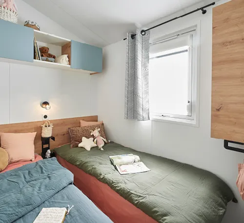 Huuraccommodatie(s) - L'eden (3 Slaapkamers, 40 M², Airconditioning, Spa) ✨✨✨✨✨✨ - image n°4 - Camping Le Bois de Cornage