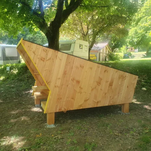 Accommodation - Le Refuge (No Water, 1 Room, 4 M²) 🧸🧸 - image n°4 - Camping Le Bois de Cornage