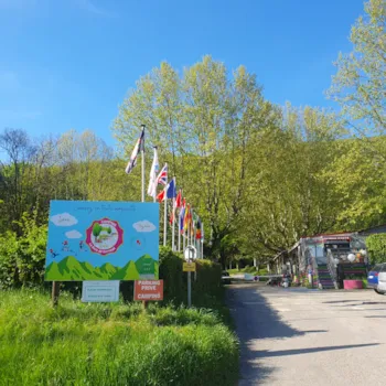 Camping Le Bois de Cornage - image n°2 - Camping Direct