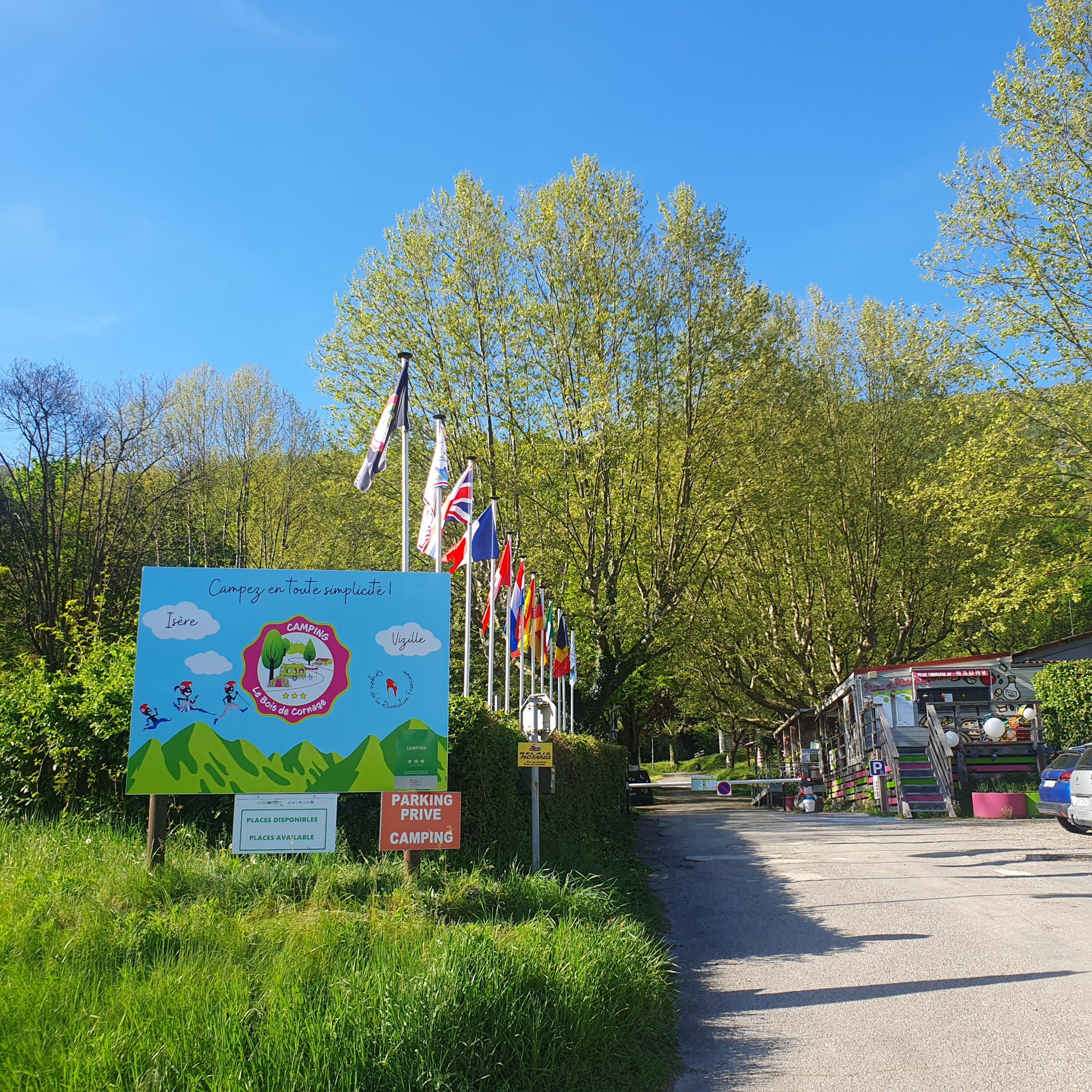 Camping Le Bois de Cornage — Foto 2