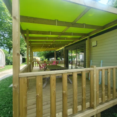 Huuraccommodatie(s) - Le Grand-Bonheur (3 Slaapkamers, 36 M², Airconditioning) ❤️❤️❤️❤️❤️❤️ - image n°2 - Camping Le Bois de Cornage