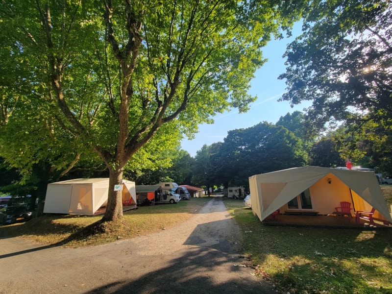 L'Evasion QUATRO (ohne Wasser, 2 Schlafzimmer, 16 m²) ????????