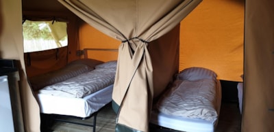 Lodge tent — 3