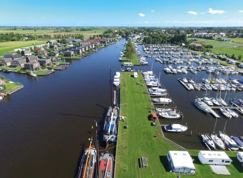 Emplacement Au Bord De L'eau
