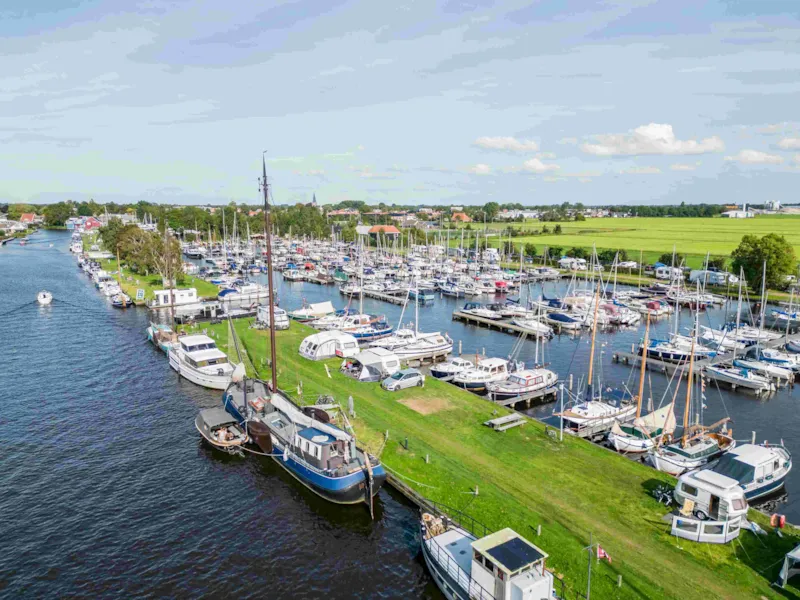 Emplacement Au Bord De L'eau
