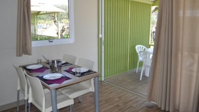BUNGALOW MOREA — 2