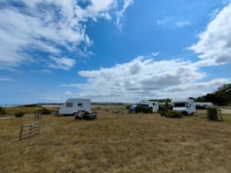 Kampeerplaats(en) - Standplaats Caravan Of Camper Zonder Elektriciteit - Camping Village Nature d'O