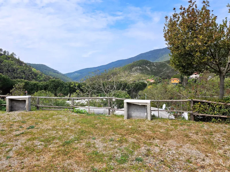 Emplacement Petit Pour Tente (Env. 5 X 4 Mètres)