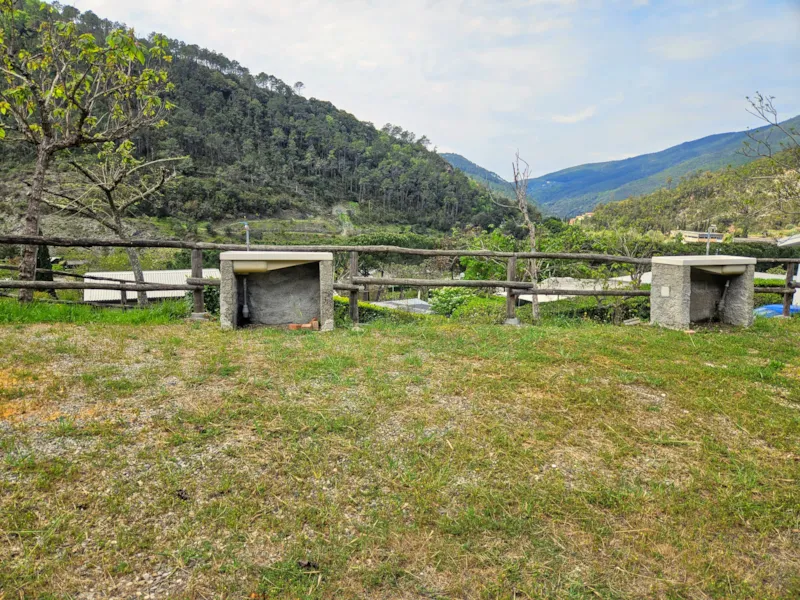 Emplacement Petit Pour Tente (Env. 5 X 4 Mètres)