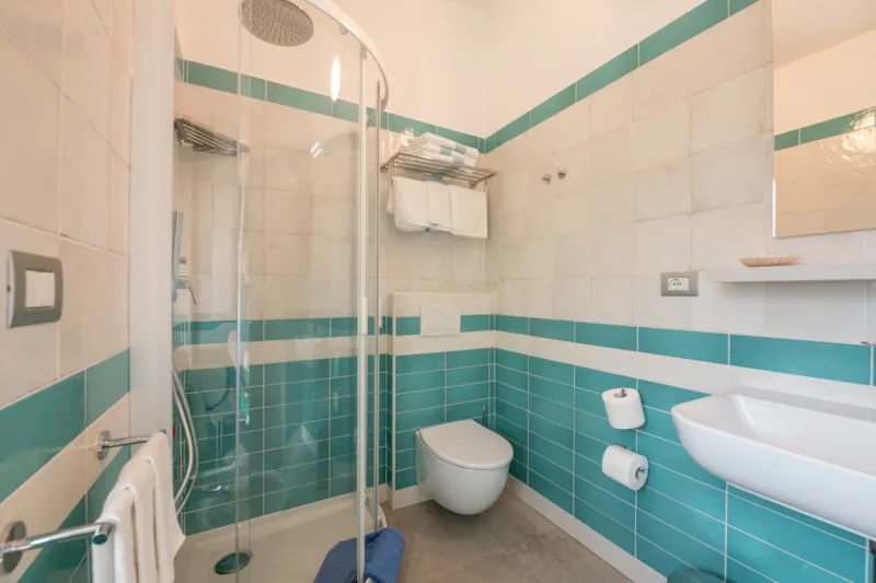 Chambre Triple Avec Salle De Bain Privée