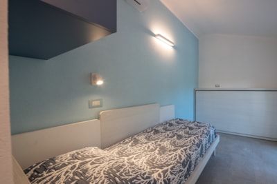 QUADRUPLE ROOM with private bathroom and terrace — 3