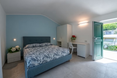 QUADRUPLE ROOM with private bathroom and terrace — 5