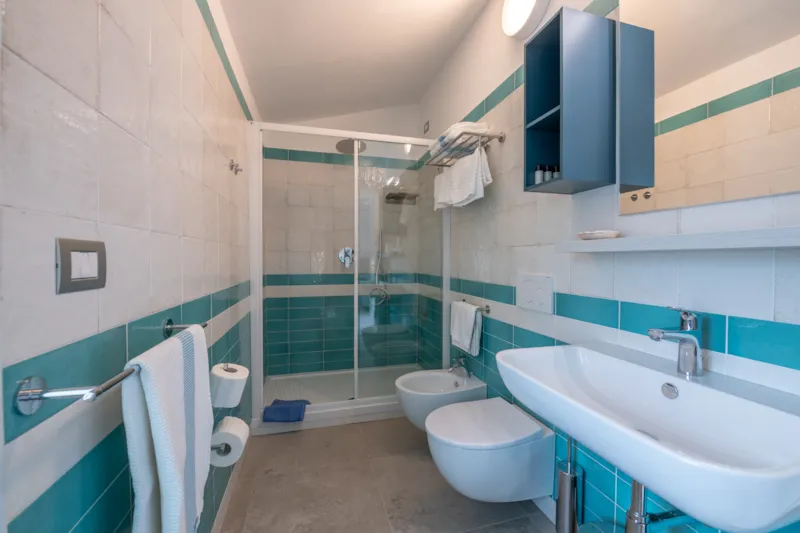 Chambre Quadruple Avec Salle De Bain Privée