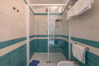 QUADRUPLE ROOM with private bathroom and terrace — 9
