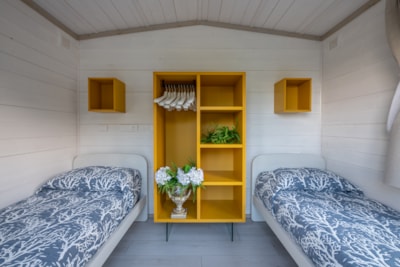 DOUBLE ROOM with shared bathroom — 2