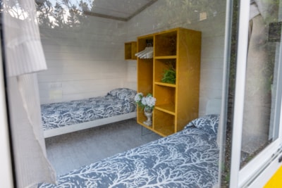 DOUBLE ROOM with shared bathroom — 7