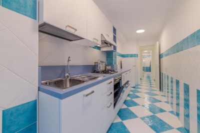 FAMILY APARTMENT — 6