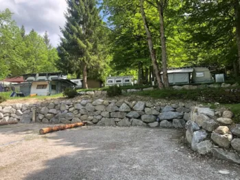 Stellplatz - Fahrzeuge, Wohnwagen Und Zelte Bis 7,2 M Länge - Camping und Pension Bergheimat