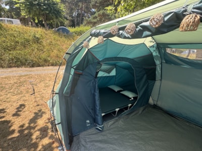 Emplacement équipé "prêt-à-camper"