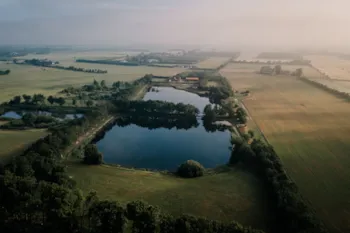 Hygge Lake Camping - Ucamping