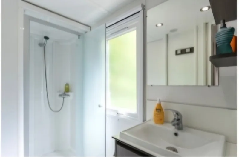 Mobil-Home 2 Chambres , Tv , Clim , Terrasse Couverte