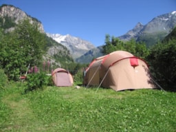 Kampeerplaats(en) - Basisprijs Comfortplaats (1 Tent, Caravan Of Camper / 1 Auto / Elektriciteit 5A) - Camping Les Lanchettes