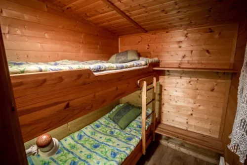 Location - Gamme Découverte - Chalet Beaufortain 29M² 2 Chambres + Terrasse 12M²+- - image n°7 - Camping Les Lanchettes