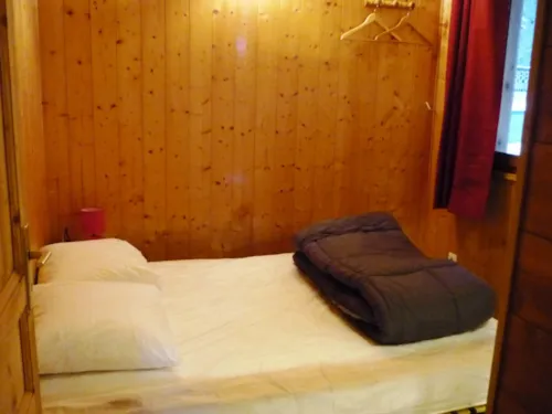 Huuraccommodatie(s) - Gamme Authentique - Chalet Chamois 45M² 3 Kamers + Terras 19M² - image n°7 - Camping Les Lanchettes