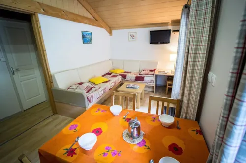 Location - Gamme Découverte - Chalet Bellecote 35M² 2 Chambres + Terrasse 12M² - image n°5 - Camping Les Lanchettes