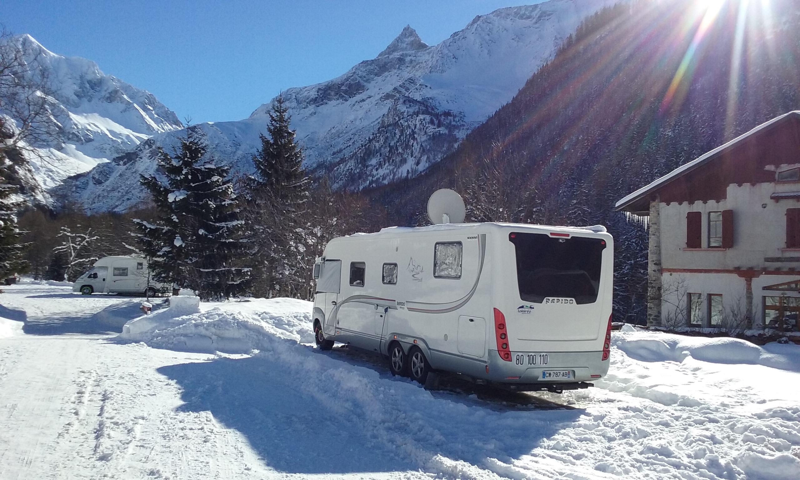 Emplacement - Forfait Nature (1 Tente, Caravane Ou Camping-Car / 1 Voiture) - Camping Les Lanchettes